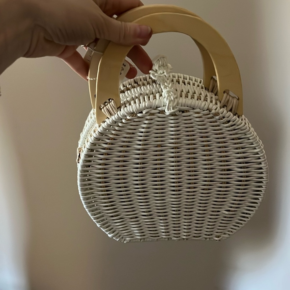 NWT UE Straw Purse